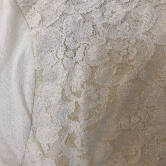 Forever 21 lace sweatshirt - Picture 3 of 3